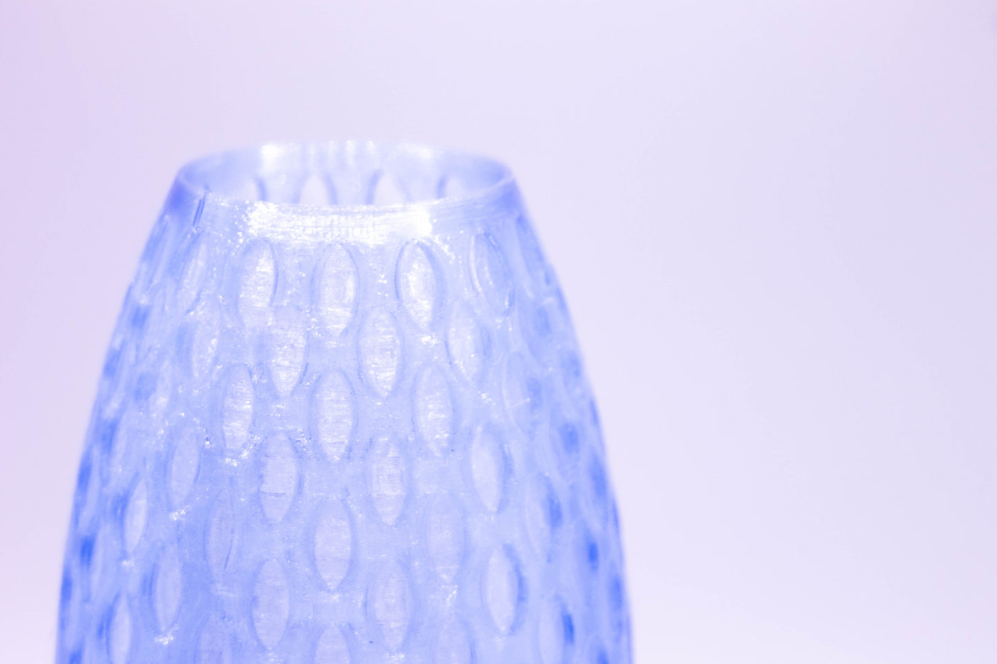 Vaso Elíptico com Cortes Flutuantes