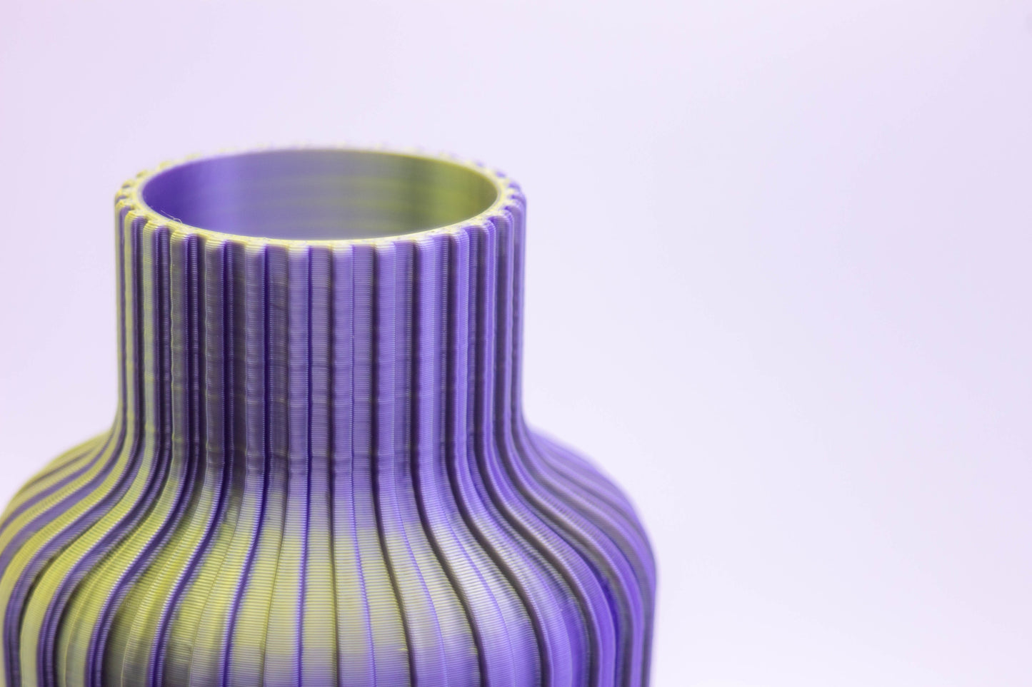 Vaso Cilindrico com Entalhes
